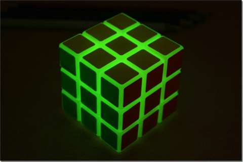 YJ Luminous 3x3x3 Magic Cube Full-Sealing Gen 1st