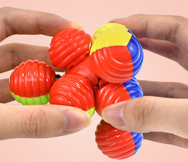 Spiral Ribbed Bead Pyraminx Random Styl